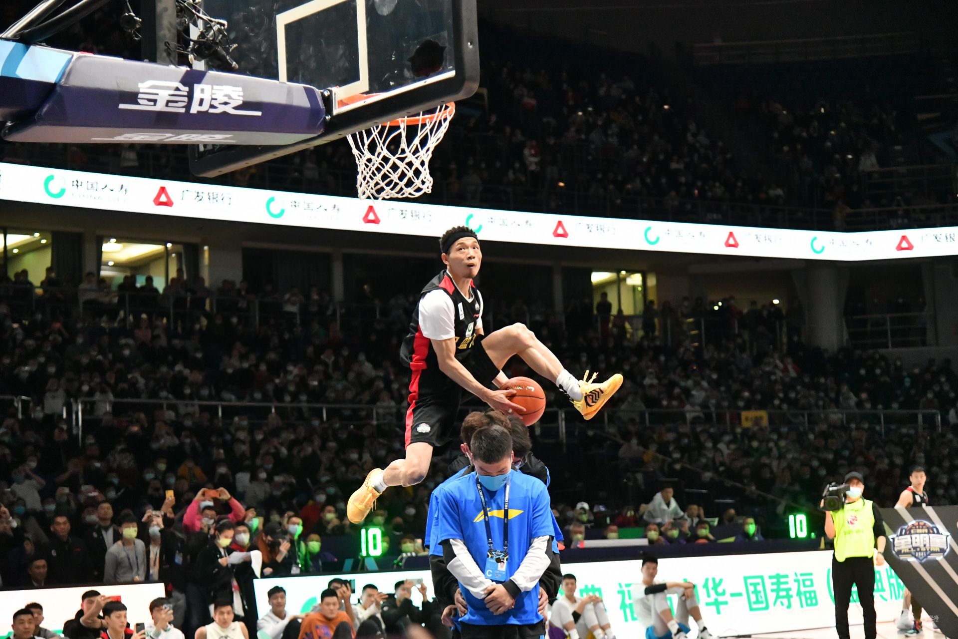 者关注的焦 者关注的焦