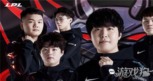 亚历山大 亚历山大