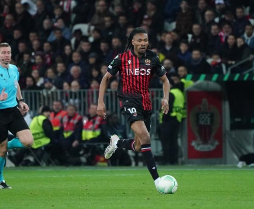 对更衣室的 对更衣室的