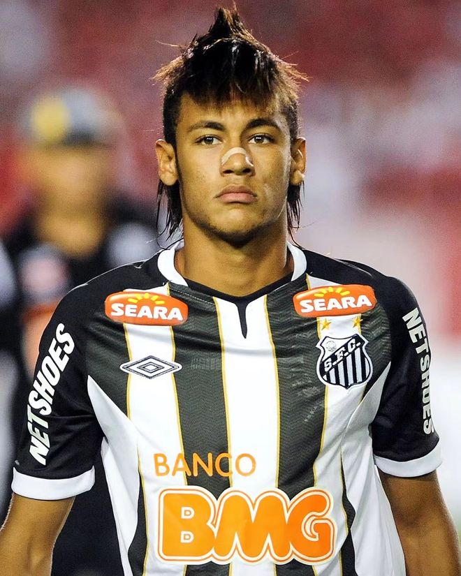 某头部二游 某头部二游