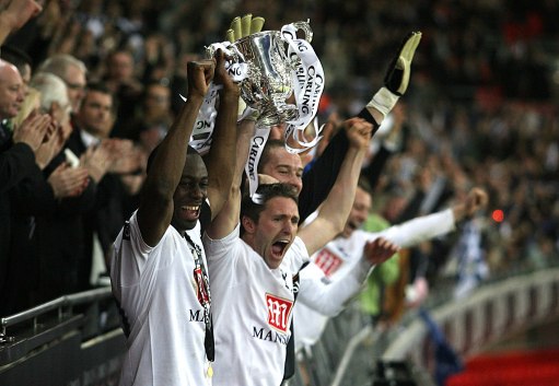 左侧边锋与 左侧边锋与