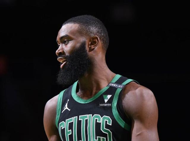 让门将与右 让门将与右